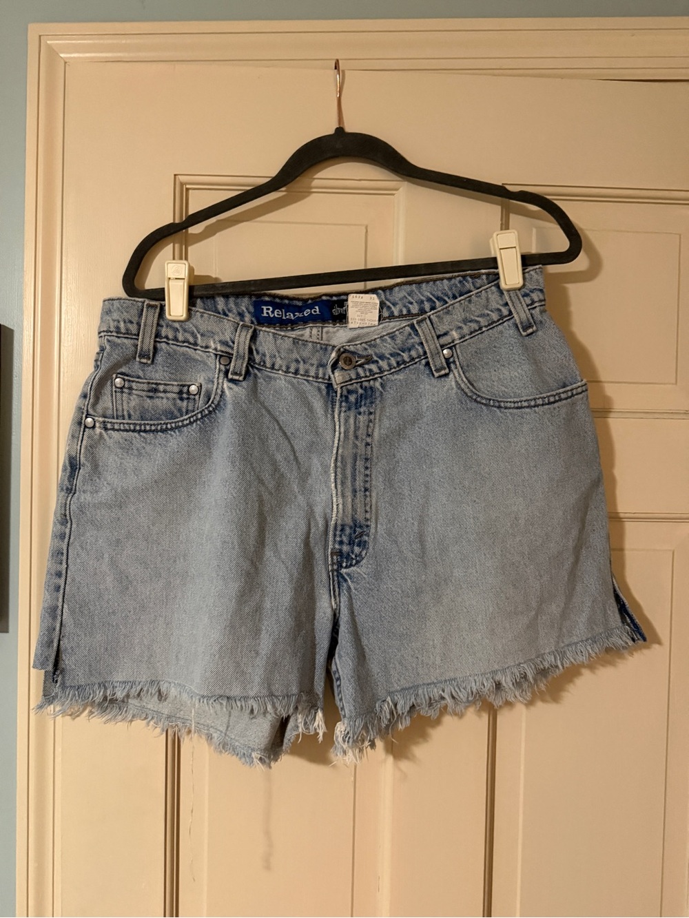 Vintage Levi’s silver tab Light Blue Denim Frayed Hem Shorts W36 L30